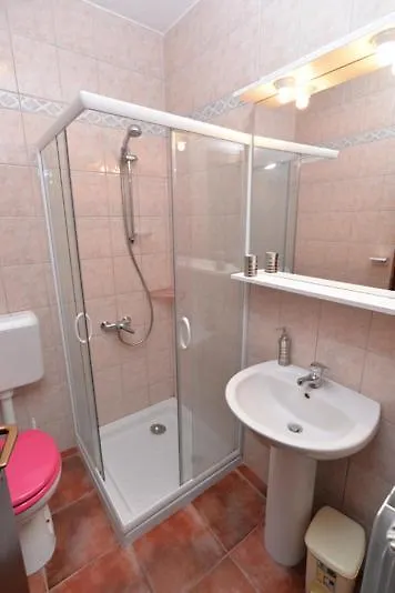 Apartments Slavica 590 Fazana