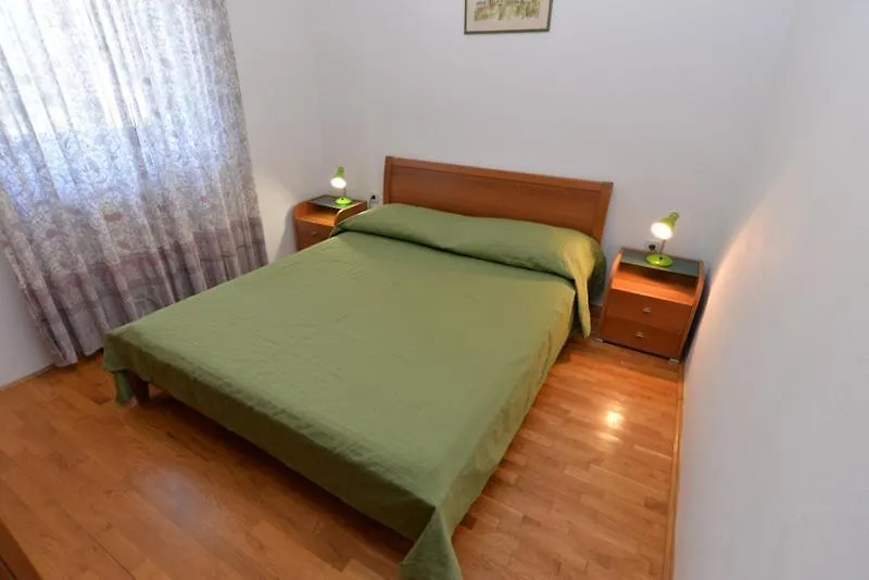 Apartments Slavica 590 Fazana
