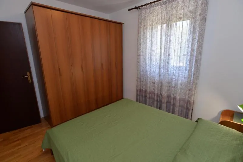 Apartments Slavica 590 Fazana